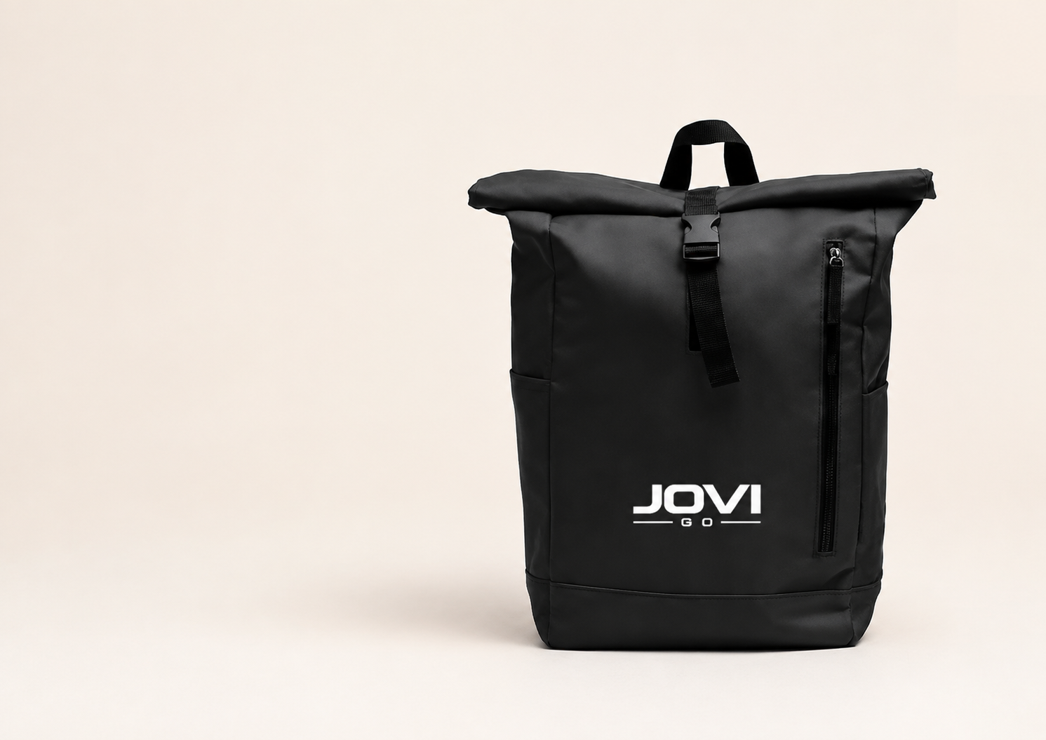 Mochila preta Jovi Go com fecho extensível e logótipo branco